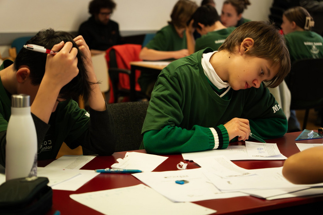 Teinehmer:innen bei NÁBOJ Junior am Erwin Schrödinger Institut 2025