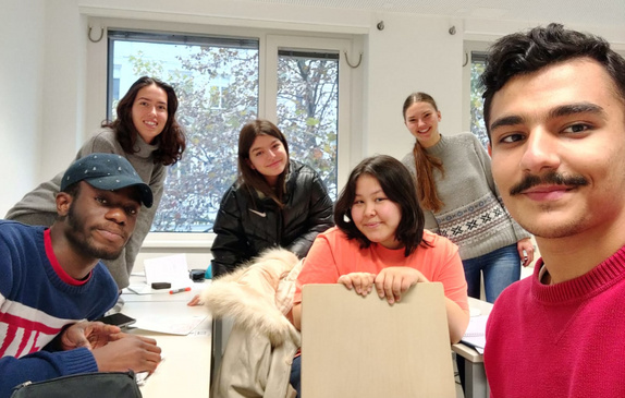 Teilnehmer:innen bei den START Studienclubs 2021
