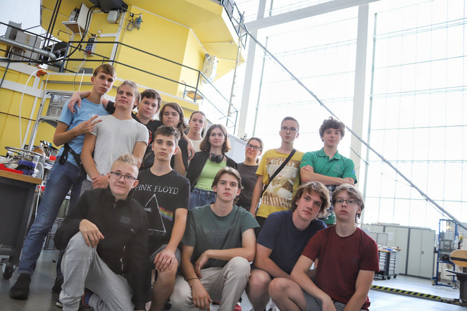 Teilnehmer:innen der Simons Science School in Chemistry and Physics 2024