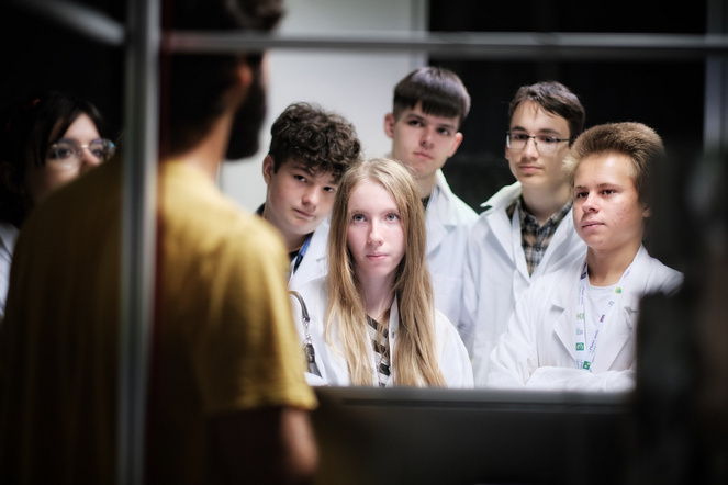 Teilnehmer:innen der Simons Science School in Chemistry and Physics 2025