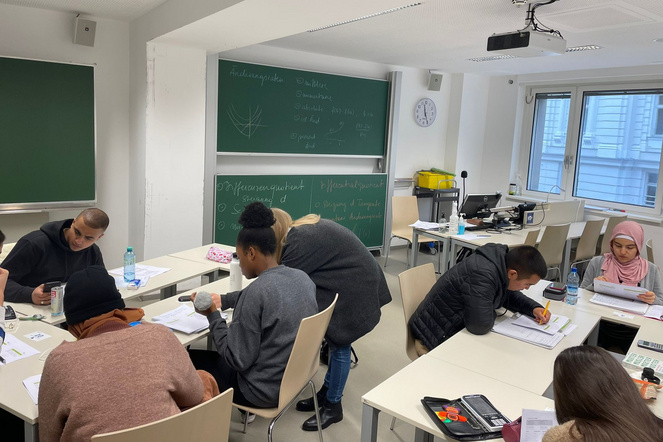 Teilnehmer:innen bei den START Studienclubs 2021