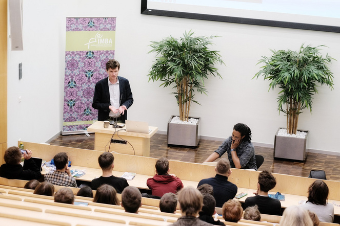 Teilnehmer:innen der Simons Science School in Chemistry and Physics 2025