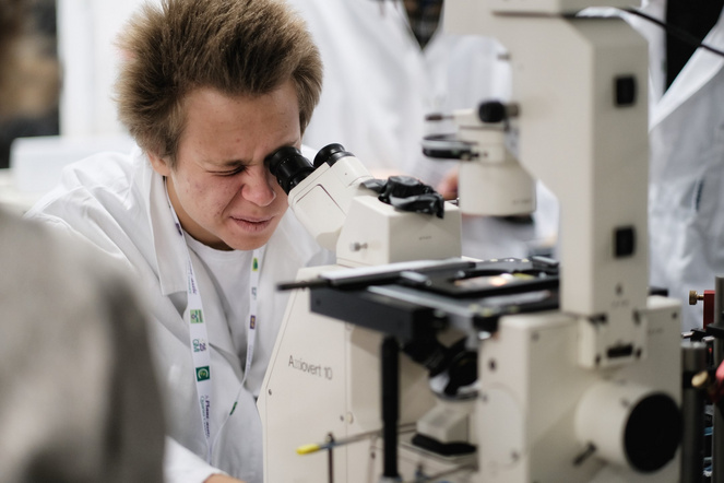 Teilnehmer:innen der Simons Science School in Chemistry and Physics 2025