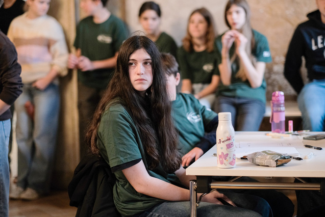 Teinehmer:innen bei NÁBOJ Junior an der technischen Universität in Wien 2025