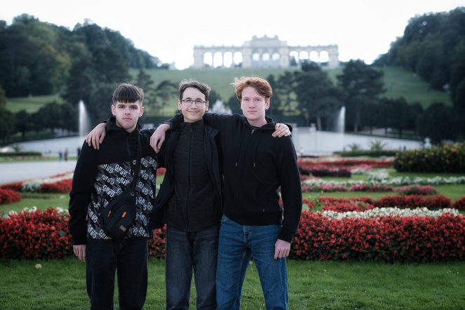 Teilnehmer:innen der Simons Science School in Chemistry and Physics 2025