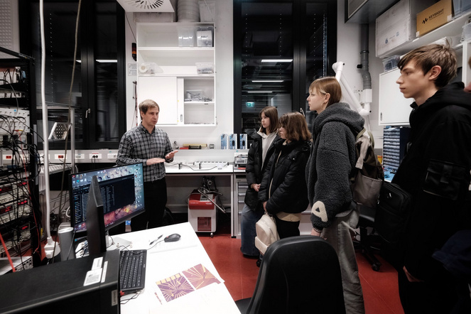 Teilnehmer:innen der Simons Science School in Chemistry and Physics 2025