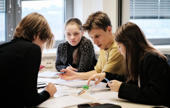 Teilnehmer:innen beim NÁBOJ Bootcamp 2024