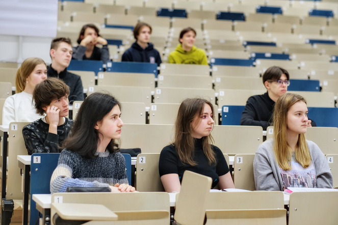 Teilnehmer:innen bei MathePlus 2023