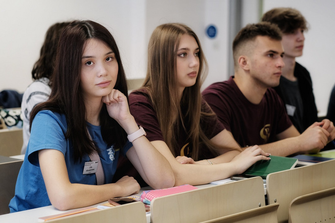 Teilnehmer:innen der Simons Science School in Mathematics 2025