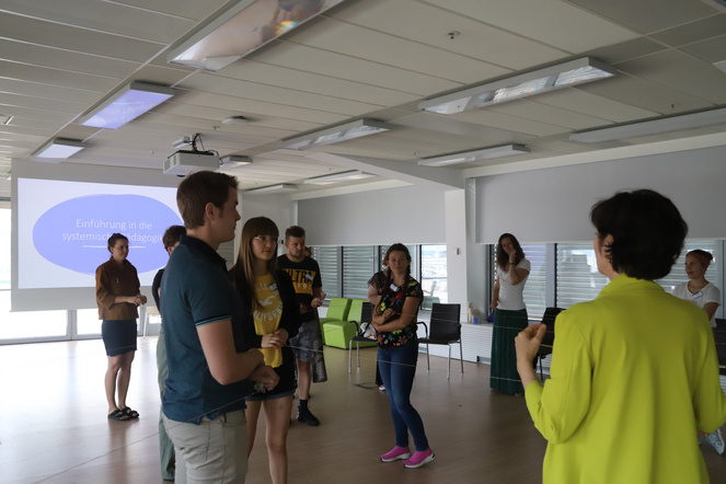 Teilnehmer:innen bei der Akademie für Junglehrpersonen 2024