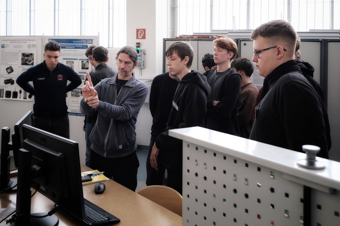 Teilnehmer:innen der Simons Science School in Chemistry and Physics 2025
