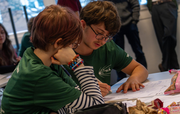 Teinehmer:innen bei NÁBOJ Junior am FH Technikum in Wien 2025