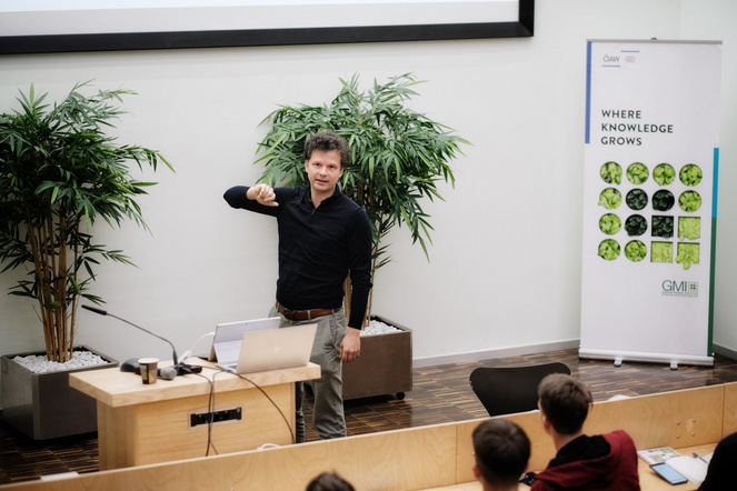 Teilnehmer:innen der Simons Science School in Chemistry and Physics 2025